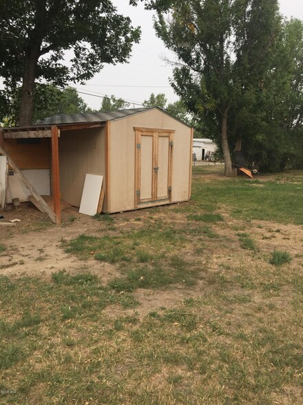 208 S Washington St, Conrad, MT 59425