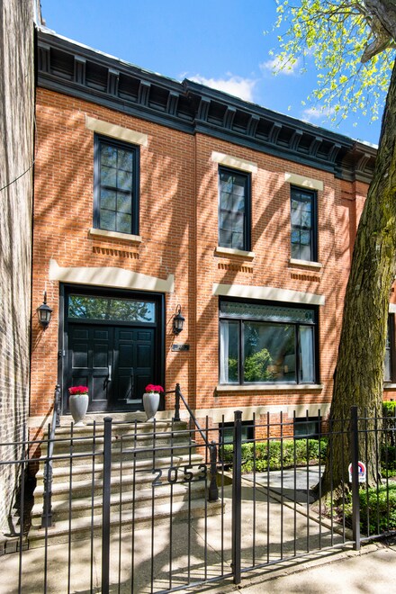 2053 N Seminary Ave, Chicago, IL 60614
