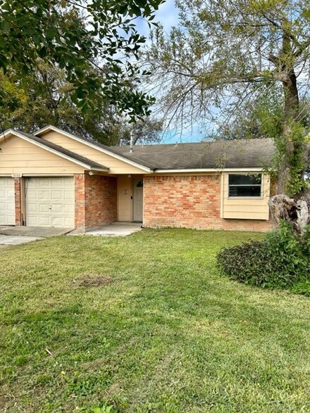 17103 Sunshine St, Houston, TX 77049