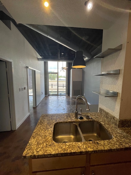 420 N Adams St Unit 303, Tallahassee, FL 32301