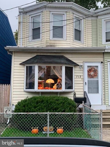 712 Powell St, Gloucester City, NJ 08030