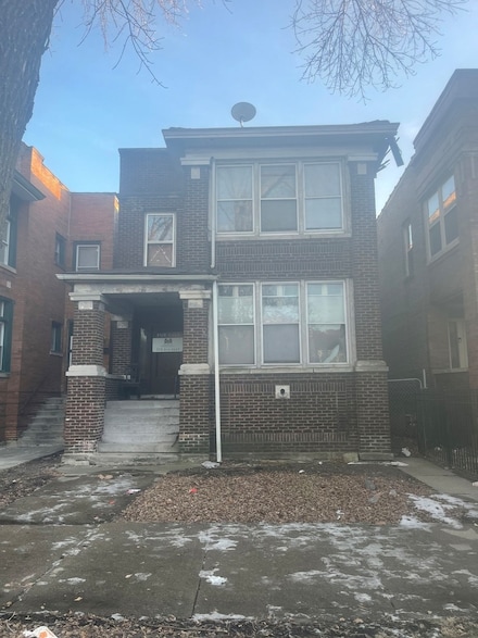 4821 W Washington Blvd, Chicago, IL 60644