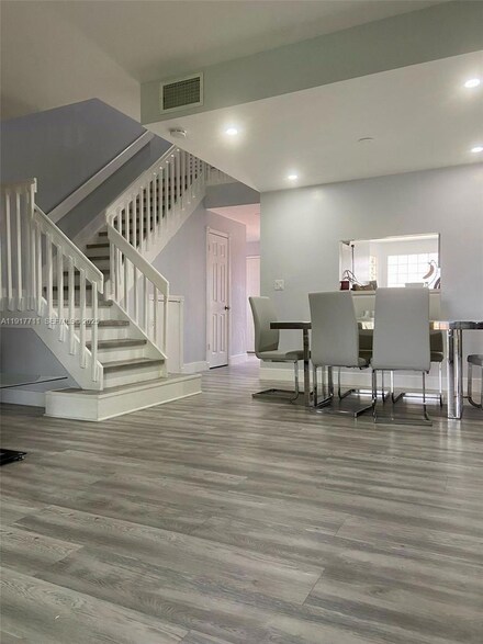 10018 Hammocks Blvd Unit 2075, Miami, FL 33196