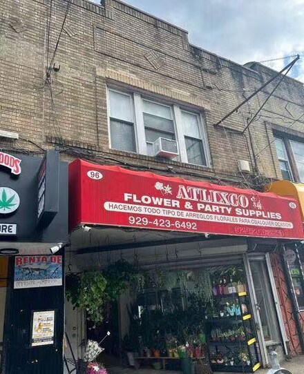 96 Victory Blvd, Staten Island, NY 10301