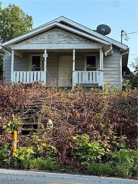 524 Pyramus Rd, Chester, WV 26034