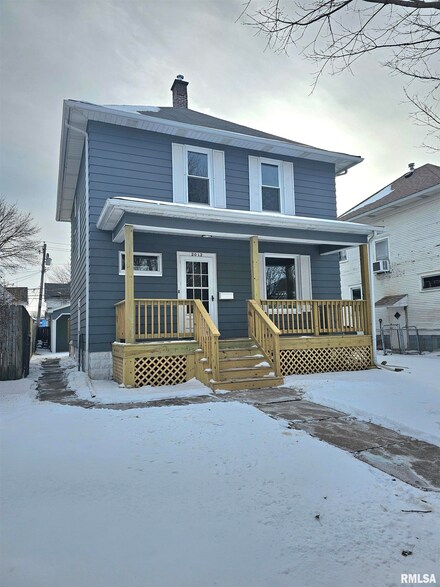 2012 15th Street A, Moline, IL 61265