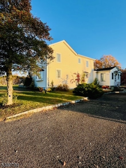 5 Wyckoffs Mills Applegarth Rd, Monroe Township, NJ 08831