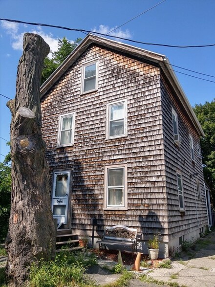 20 Rice St, Salem, MA 01970
