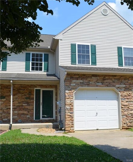 1549 Pinewind Dr, Alburtis, PA 18011