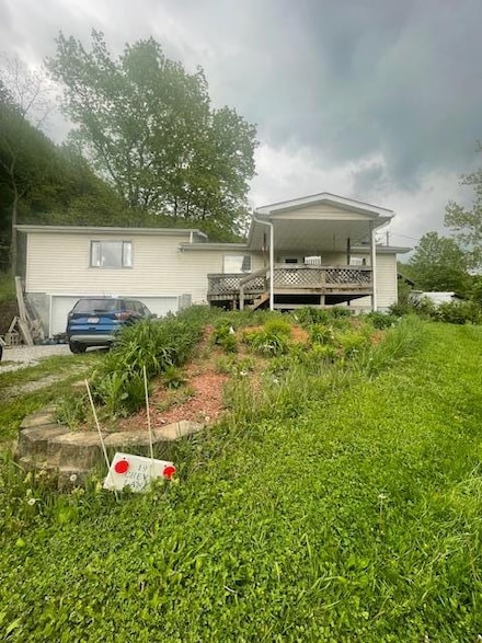 19 Chevy Ln, Moundsville, WV 26041
