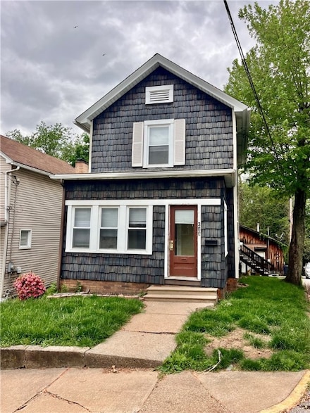 300 14th Ave, New Brighton, PA 15066