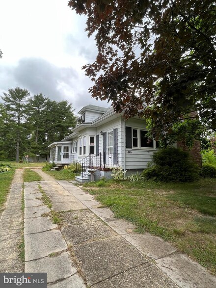 440 S Main St, Elmer, NJ 08318