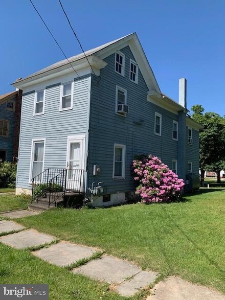 1215 2nd St, Millville, NJ 08332
