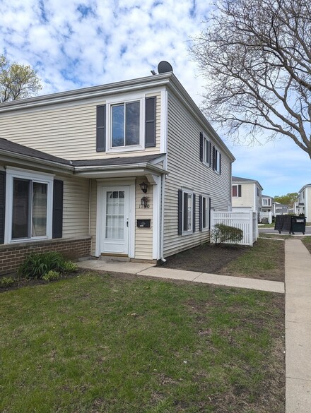 1190 Cove Dr Unit 150C, Prospect Heights, IL 60070