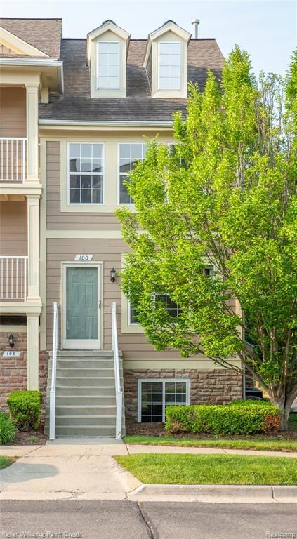 100 Evergreen Trail Unit E60, Lake Orion, MI 48362