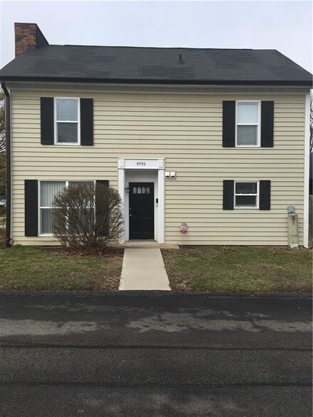9550 Grinnell St, Indianapolis, IN 46268