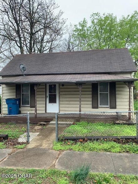 904 W 9th St, Joplin, MO 64801