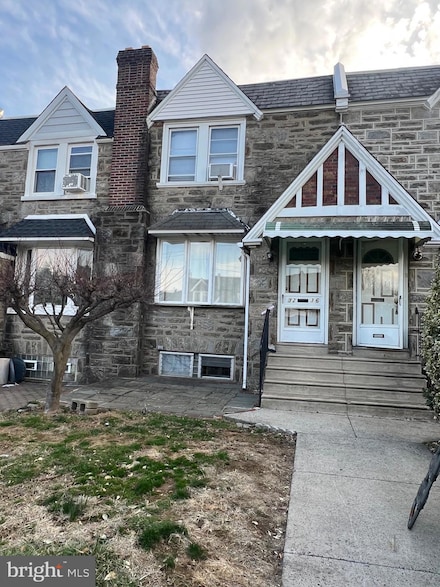 3236 Knorr St, Philadelphia, PA 19149