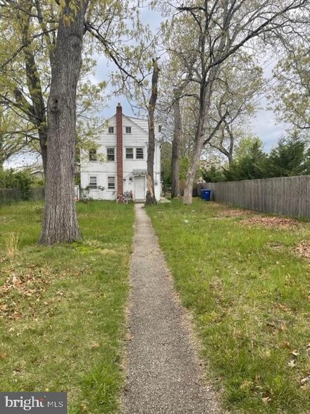 104 S 10th St, Millville, NJ 08332