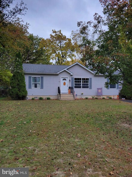 412 Ireland Ave, Millville, NJ 08332