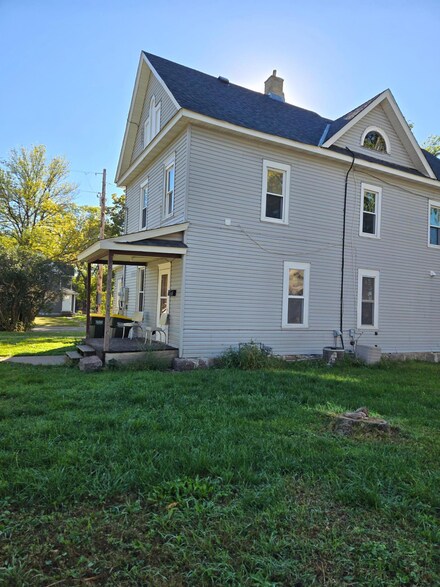 200 Atlantic Ave N, Kandiyohi, MN 56251