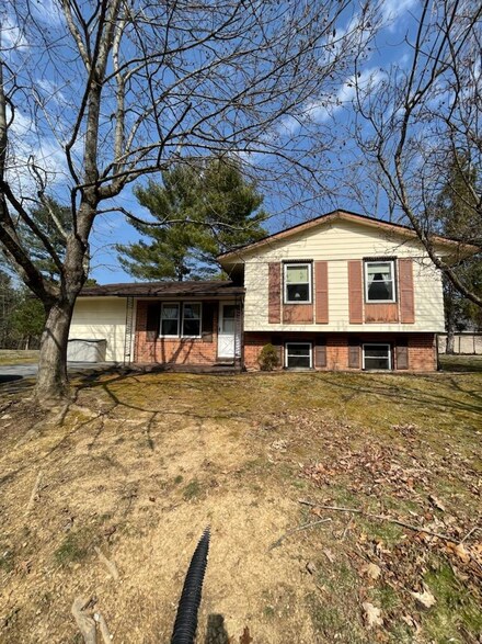 102 Wellswood Rd, Princeton, WV 24740