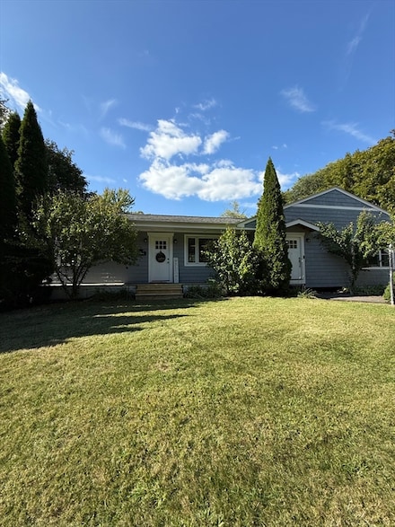 29 Union Ave, Westport, MA 02790