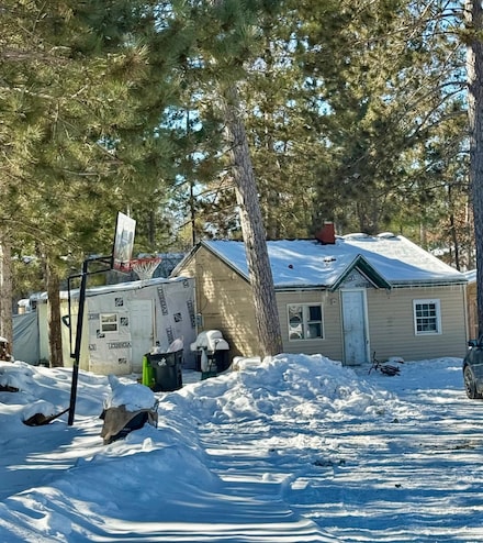 1401 N Saint Helen Rd, Saint Helen, MI 48656