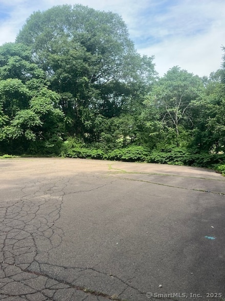 539 Fairway Rd, Orange, CT 06477