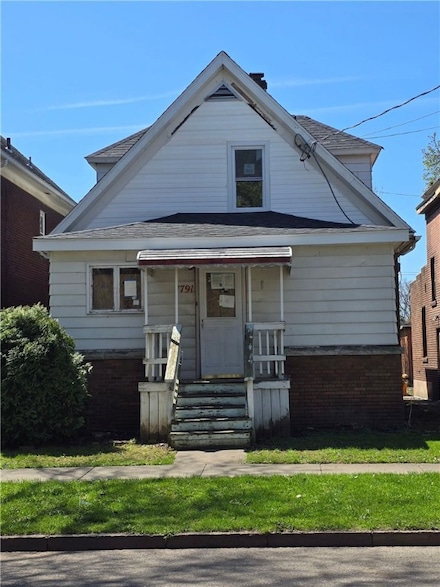 1791 Welch Ave, Niagara Falls, NY 14303