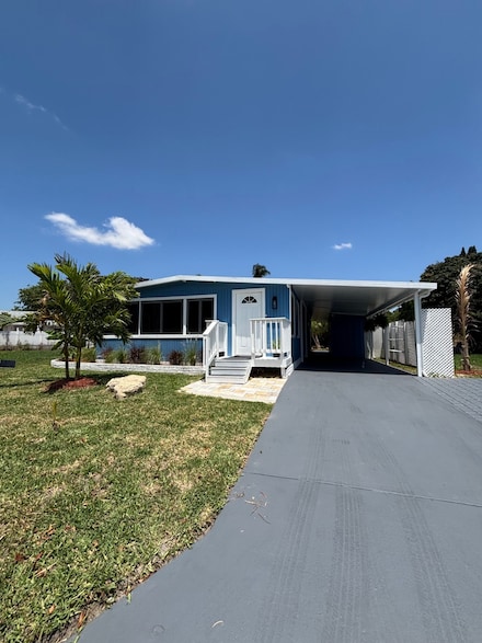 6197 S Joshua Ln, Atlantis, FL 33462