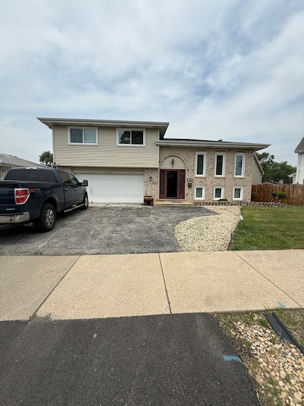 1208 E 154th St, South Holland, IL 60473