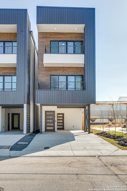 126 E Lachapelle, San Antonio, TX 78204