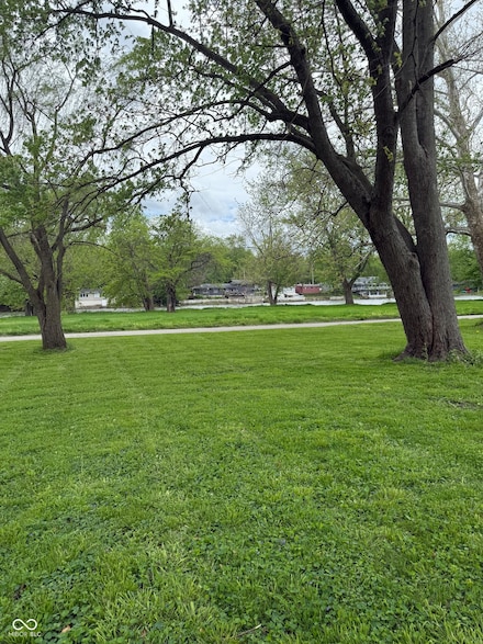 255 Riverwood Dr, Noblesville, IN 46062