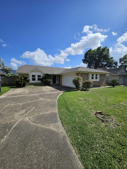 9415 Spellman Rd, Houston, TX 77031