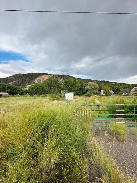 19686 Us Highway 285, Hernandez, NM 87537