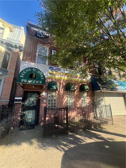 549 E 26th St, Brooklyn, NY 11210