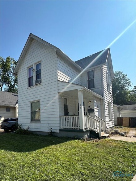 137 Lake Shore Ave, Toledo, OH 43609