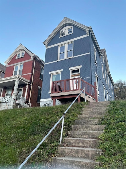 4338 Vine St, Cincinnati, OH 45217