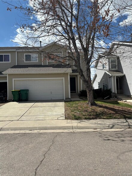 7945 S Kittredge St, Englewood, CO 80112