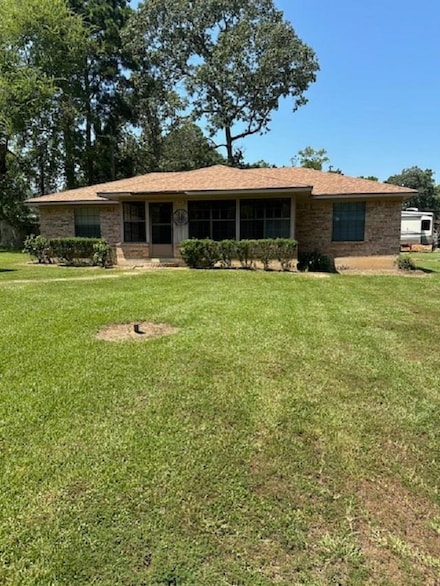 253 Pinetree Ln, Hemphill, TX 75948