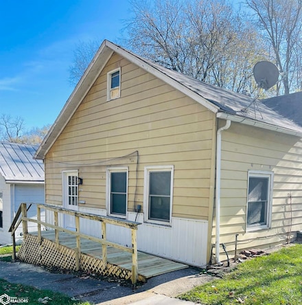 323 Locust St, Burlington, IA 52601