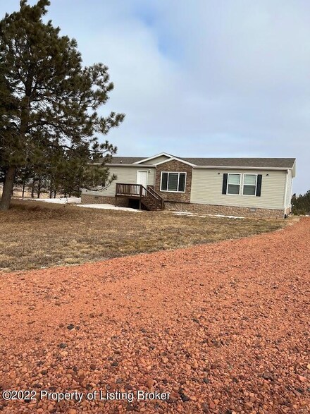 1731 104th Ave SW, Killdeer, ND 58642