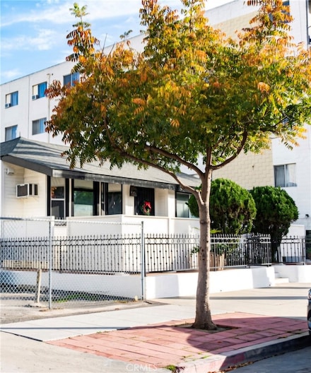 240 Linden Ave Unit D, Long Beach, CA 90802