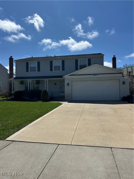 18771 E Shoreland Ave, Rocky River, OH 44116