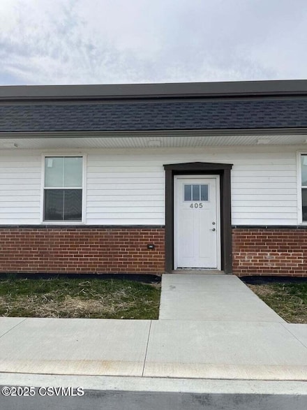 145 School Apt 409 St, McAlisterville, PA 17049