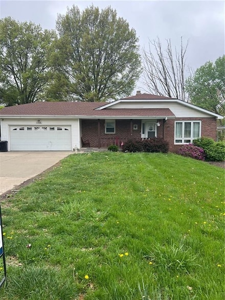 1706 N Leonard Rd, Saint Joseph, MO 64506