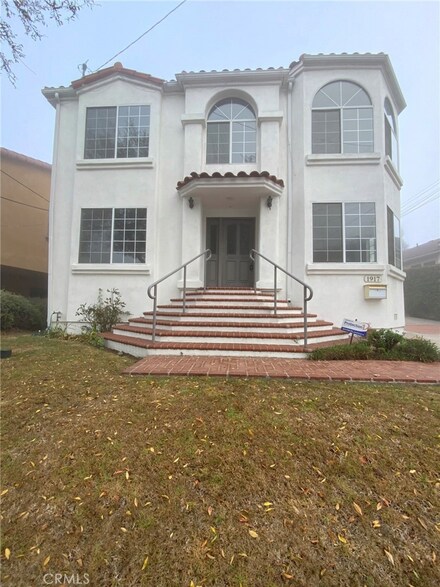 1917 Grant Ave, Redondo Beach, CA 90278