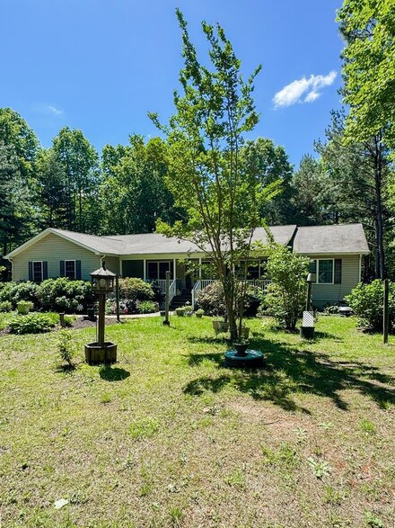 1514 Old Tipers Rd, Heathsville, VA 22473