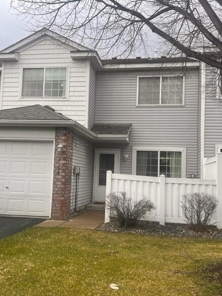 7154 Quarry Ave NE, Elk River, MN 55330